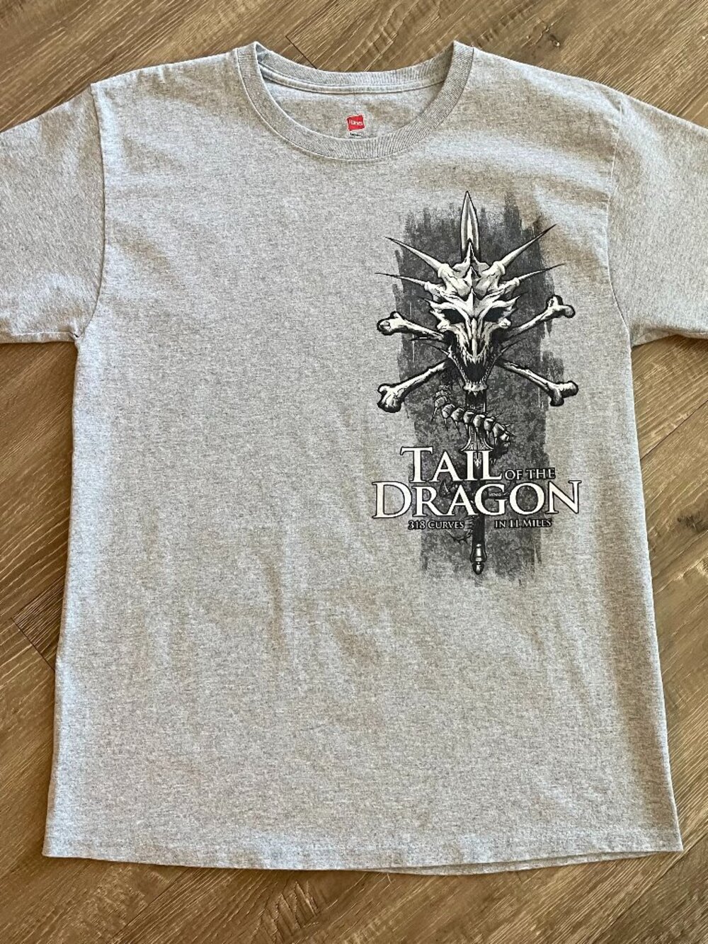 Tail of the Dragon 129 Track Outline T-Shirt Size M Gray Short Sleeve Crewneck